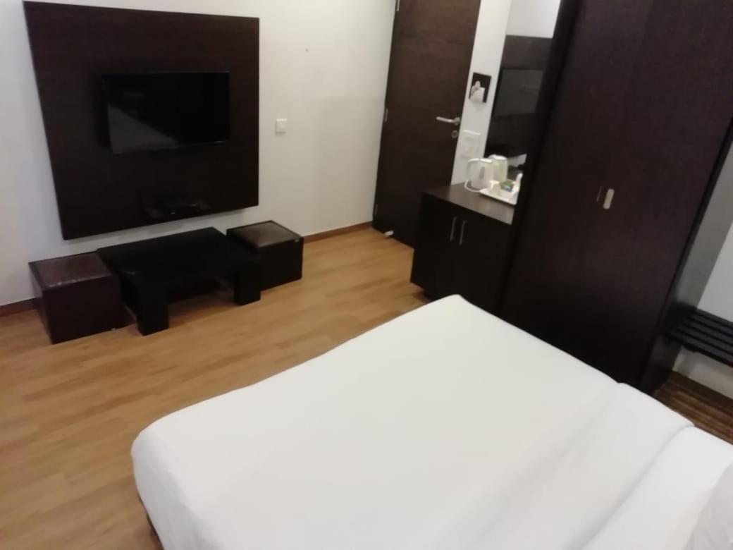 Sinq Beach Resort Calangute Dış mekan fotoğraf
