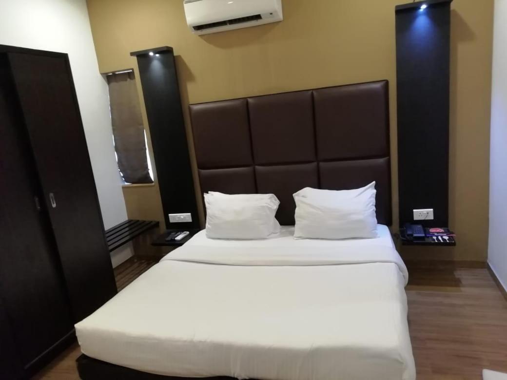 Sinq Beach Resort Calangute Dış mekan fotoğraf